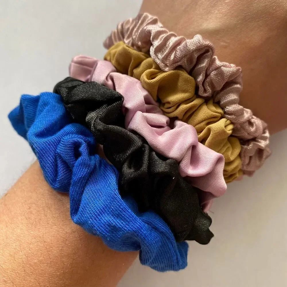 𝅺Set of 5 Scrunchies